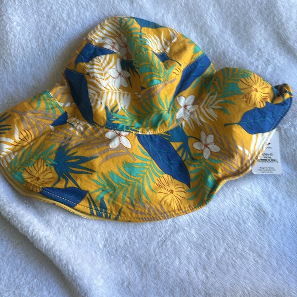 Hawaiian Bucket Hat and Hawaiian Islands Playing Cards Bundle - Picture 3 of 5